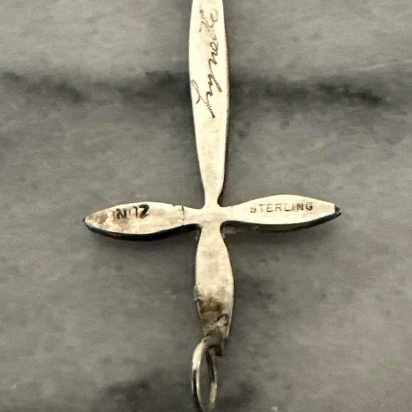 Zuni handmade & signed by artist 925 sterling silver Cross Pendant - Picture 8 of 16